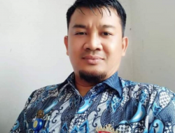 Bergentayangan Akun WhatsApp  Catut  Foto Camat Buay Bahuga, Tawarkan Lelang Kendaraan