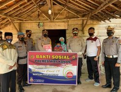 PPKM Darurat : Kapolres Bagikan Sembako Pada Warga