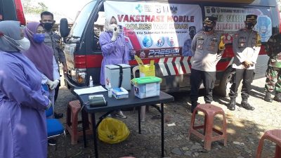 Vaksinasi Keliling, Polres Way Kanan Buka Dua Gerai di Kampung Negeri Baru