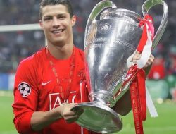 Cristiano Ronaldo Comeback! Gajinya Rp 41 Miliar per Bulan di MU