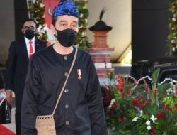Gaya Presiden Jokowi Pakai Baju Adat dari Suku Baduy di Sidang Tahunan MPR