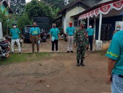 Diguyur Hujan, Supir Truck berbaris nyanyikan Indonesia Raya menyambut Detik-detik Proklamasi