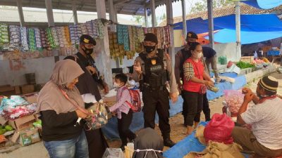 Polres Way Kanan Lakukan Operasi Yustisi di Pasar KM 2 Blambangan Umpu