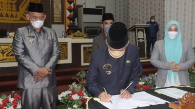 Enam Ranperda Disahkan Menjadi Perda Kabupaten Pringsewu