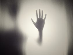 Heboh Pegawai Pria Ngaku Diperbudak hingga Kerap Ditelanjangi, Pimpinan KPI Gelar Rapat