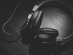 Kisah Nabi SAW yang Tutup Telinga Saat Dengar Alat Musik