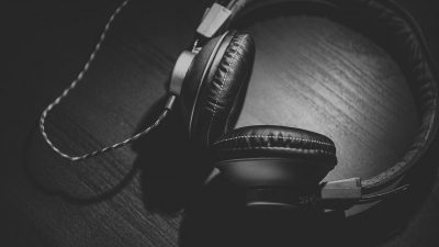 Kisah Nabi SAW yang Tutup Telinga Saat Dengar Alat Musik