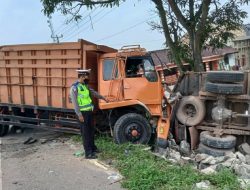 Berikut Kronologi Kecelakaan Lalu Lintas Antara Truck Fuso vs Truck Colt Diesel di Jalintim