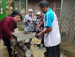 Dorong Produksi Minuman Herbal UKM,  PKM Dosen UMSU Solusikan dengan Teknologi