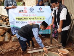 Program Bedah Rumah LazisMu Metro Gandeng BMT Fajar Metro