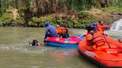 Pemuda Hanyut Disungai Ciapus Bogor, Tim Sar Gabungan Temukan Korban Tidak Bernyawa