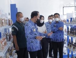 Bupati Way Kanan Dorong UMKM Daftar Sertifikasi Halal