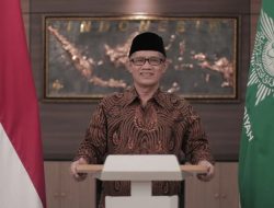 Segenggam Tanah dan Air