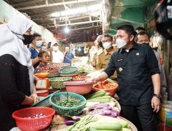 Herman Deru Tinjau Sejumlah Pasar Di Palembang Pastikan Ketersediaan Bahan Pokok Jelang Ramadhan
