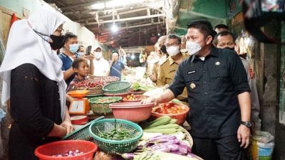 Herman Deru Tinjau Sejumlah Pasar Di Palembang Pastikan Ketersediaan Bahan Pokok Jelang Ramadhan