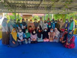 Unik Emak-emak Relawan Edukasi Covid-19, “Suami Sendiri Tak Mau Vaksin”