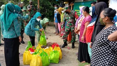 Gerakan SIGER Berbagi TP PKK Way Kanan Bagikan Bahan Masakan Serentak 15 Kecamatan
