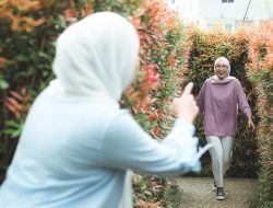 Silaturahmi atau Silaturahim ?