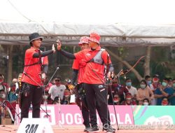 Menang 6-2 Atas Tuan Rumah, Tim Recurve Putra Indonesia Sumbangkan Emas Pertama dari Cabor Panahan