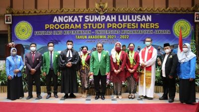 UMJ Gelar Angkat Sumpah Lulusan Program Studi Profesi Ners TA 2021/2022