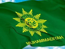 Muhammadiyah Adalah Sarana, Warga Muhammadiyah Dilarang Terjebak Sifat Fanatik Organisasi