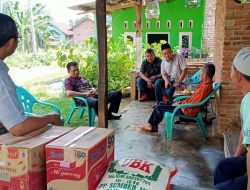 Komunitas Jum’at Berbagi Lampura Salurkan Bantuan Untuk Marbot Yang Mengidap Penyakit Gagal Ginjal