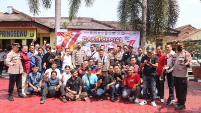 Semarak HUT RI ke-77, Polres Pringsewu Bersinergi dengan TNI dan Insan Pers Gelar Baksos