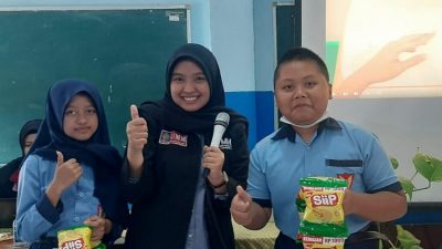 Mahasiswa UMM Beri Pelatihan Hidup Bersih Dalam Rangka Persiapan Sekolah Pasca Pandemi