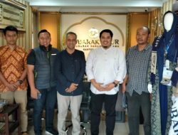 Jalan Sehat Muktamar 48, PT Mubarok Tour Solo Berikan Tiket Umrah Gratis