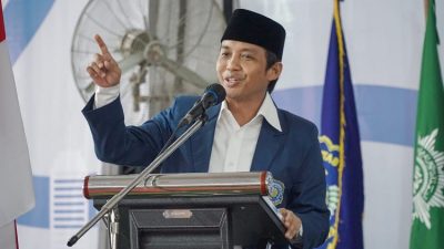 Di Hadapan 1300 Mahasiswa Baru Unmuh Gresik, Wamen ATR Berpesan: Buku, Cinta dan Pesta