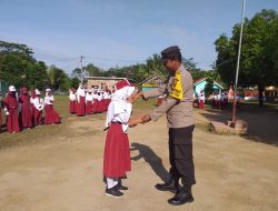 Bhabinkamtibmas Aipda Hendra, Beri Pembinaan di SDN 2 Way Tuba