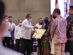 Bupati Way Kanan Hadiri Launching KUR dan Asuransi Terintegrasi melalui Aplikasi E-KPB