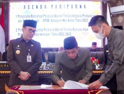 Rapat Paripurna DPRD Way Kanan Sahkan Dua Raperda