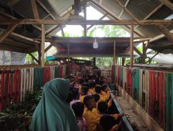 Anak TK Putri Mandiri, Akur di Rumah AQUR Lampung