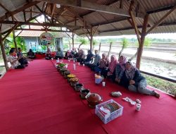 Pupuk Kebersamaan, Guru SMPN 2 Gempol Kunjungi Taman Safuri Sebagai Tempat Santai