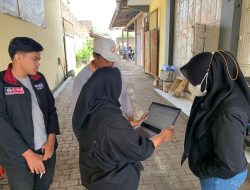 Edukasi Pentingnya Pencatatan Penjualan Kepada Pemilik Wisata  Petik Jeruk Oleh Kelompok 24 KKN/PMM UMM