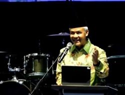 Ganjar Pranowo : “I Love You Full”