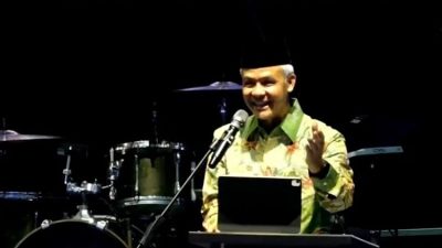 Ganjar Pranowo : “I Love You Full”