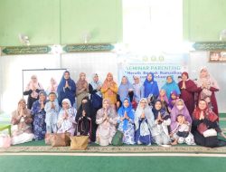 Sambut Bulan Suci Ramadhan 1444 H, TKIT Qurrota A’yun Gelar Seminar Parenting