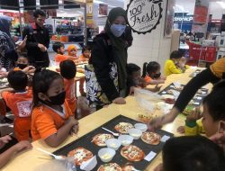 PMM Bhaktiku Negeri Kelompok 53 Berhasil Melancarkan Agenda Cooking Class PAUD & TA Dewi Sartika di Tranmart Malang