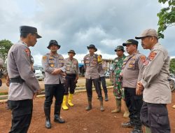 Tanah Longsor di Kampung Jukubatu, Polres Way Kanan Bantu Pencarian 2 Korban