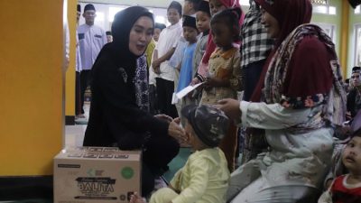 Bupati Way Kanan Hadiri Pembagian Bantuan Bingkisan Ramadhan