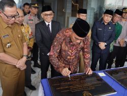 Menteri PMK Resmikan Gedung Rektorat UMKO