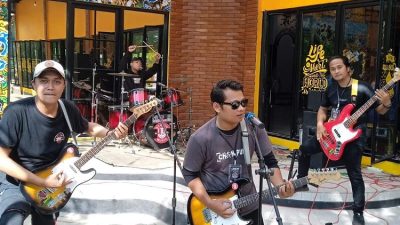 CMC Gelar Parade Band di Moocow Ciwaringin Sebagai Panggung Musik Seniman
