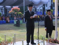 Bupati Lampura Bertindak Selaku Inspektur Upacara Peringatan Hari Veteran ke-74