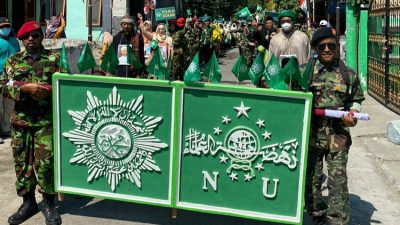 Muhammadiyah-NU Berikan Tauladan Keteduhan di Karnaval Desa Banjarwati Paciran Lamongan