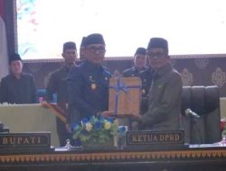 DPRD Way Kanan Paripurna Penyerahan Rancangan Peraturan Daerah Tentang Perubahan APBD Tahun Anggaran 2023