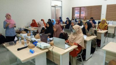 UMMAD Tuan Rumah Short Course Akuntansi AUM Dik Madiun dan Magetan