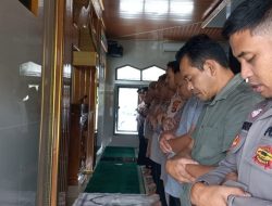 Polres Way Kanan Gelar Salat Gaib Untuk Ayahhanda Dari AKBP Pratomo Widodo