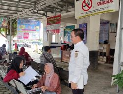 Sekretaris Daerah Kabupaten Way Kanan Pimpin Evaluasi Pemenuhan Standar Pelayanan Publik